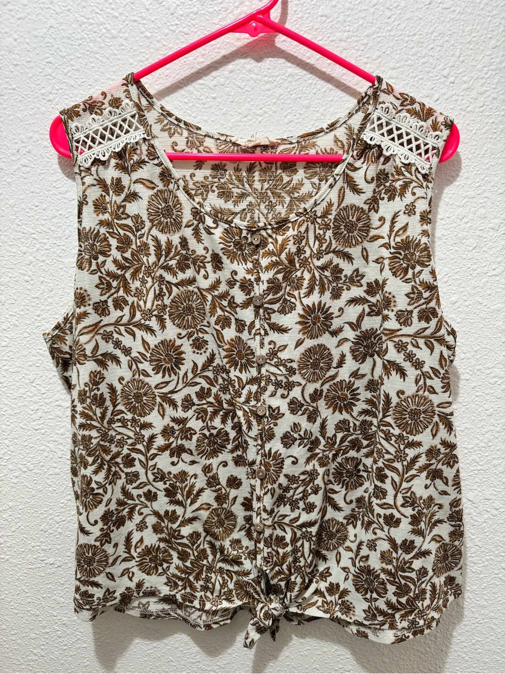 Sleeveless Floral Tie-Hem Camisole in Cream and Brown